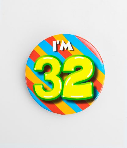 Button 32 jaar